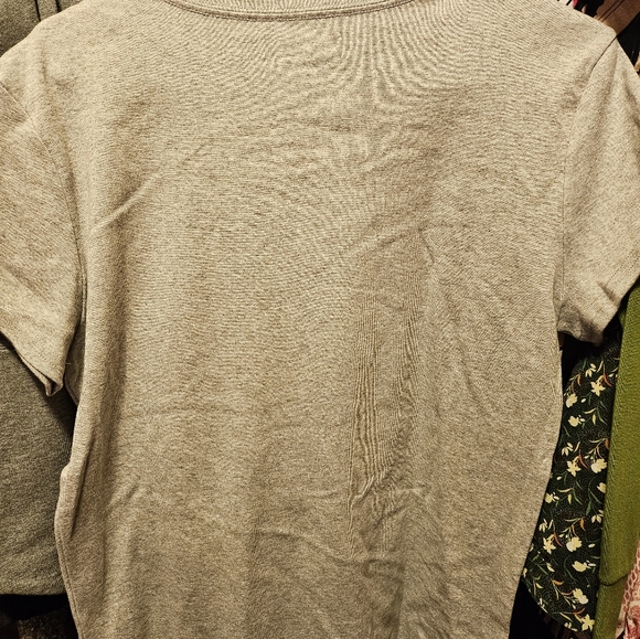 Kirkland Top Size XL, but fits more like a L, EUC - Picture 3 of 3